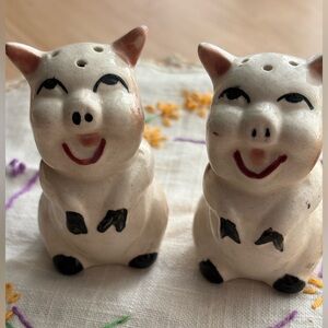Vintage Pig Salt and Pepper Shakers